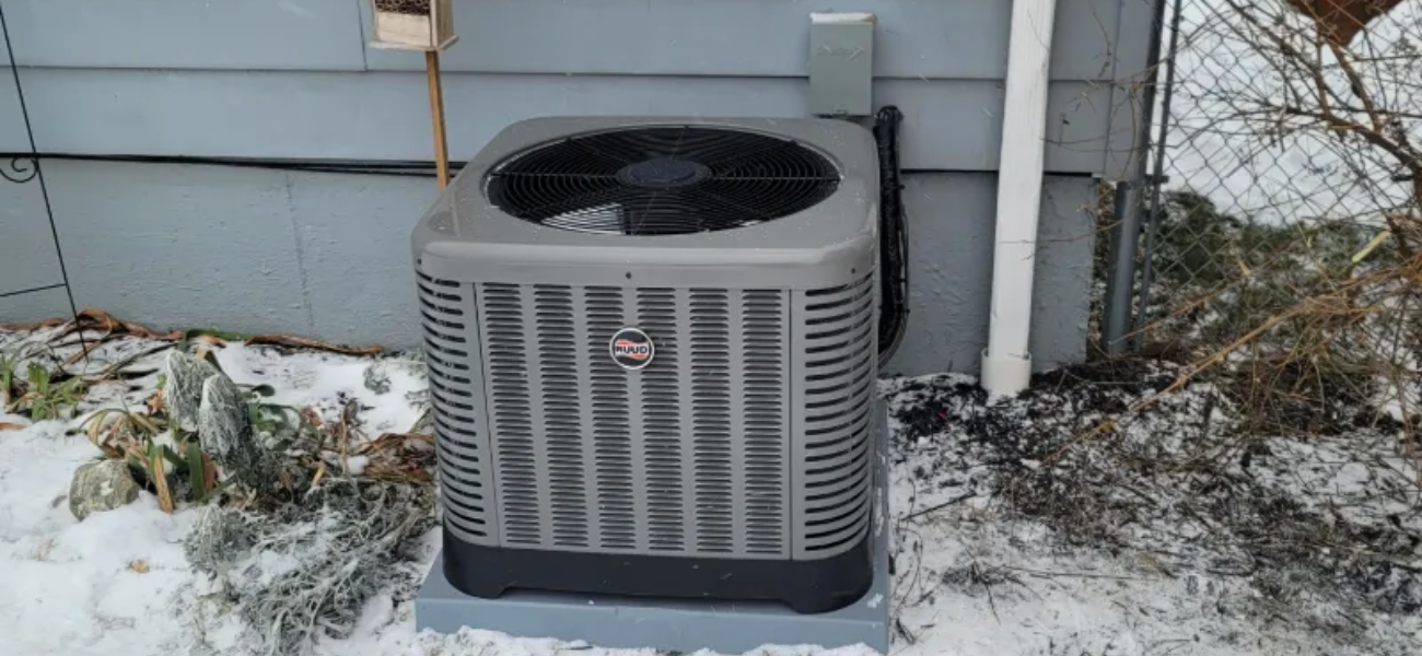 How long does an AC unit last?